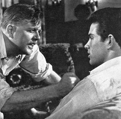 Pat Hingle and Warren Beatty in 'Splendour
in the Grass' (1961)